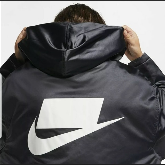 Nike Long Jacket, NWT - Picture 2 of 11